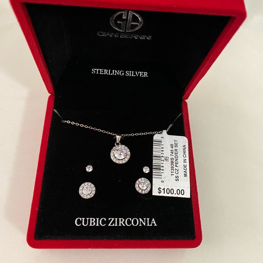 necklace and earring new with tag